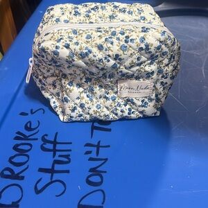 Moon Needle Floral Quilted Pouch - Blue and White